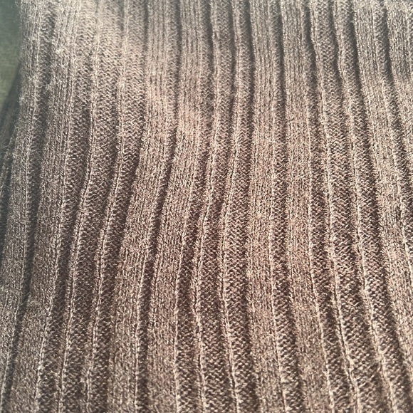 ASOS Design Off Shoulder Sweater - Picture 10 of 10